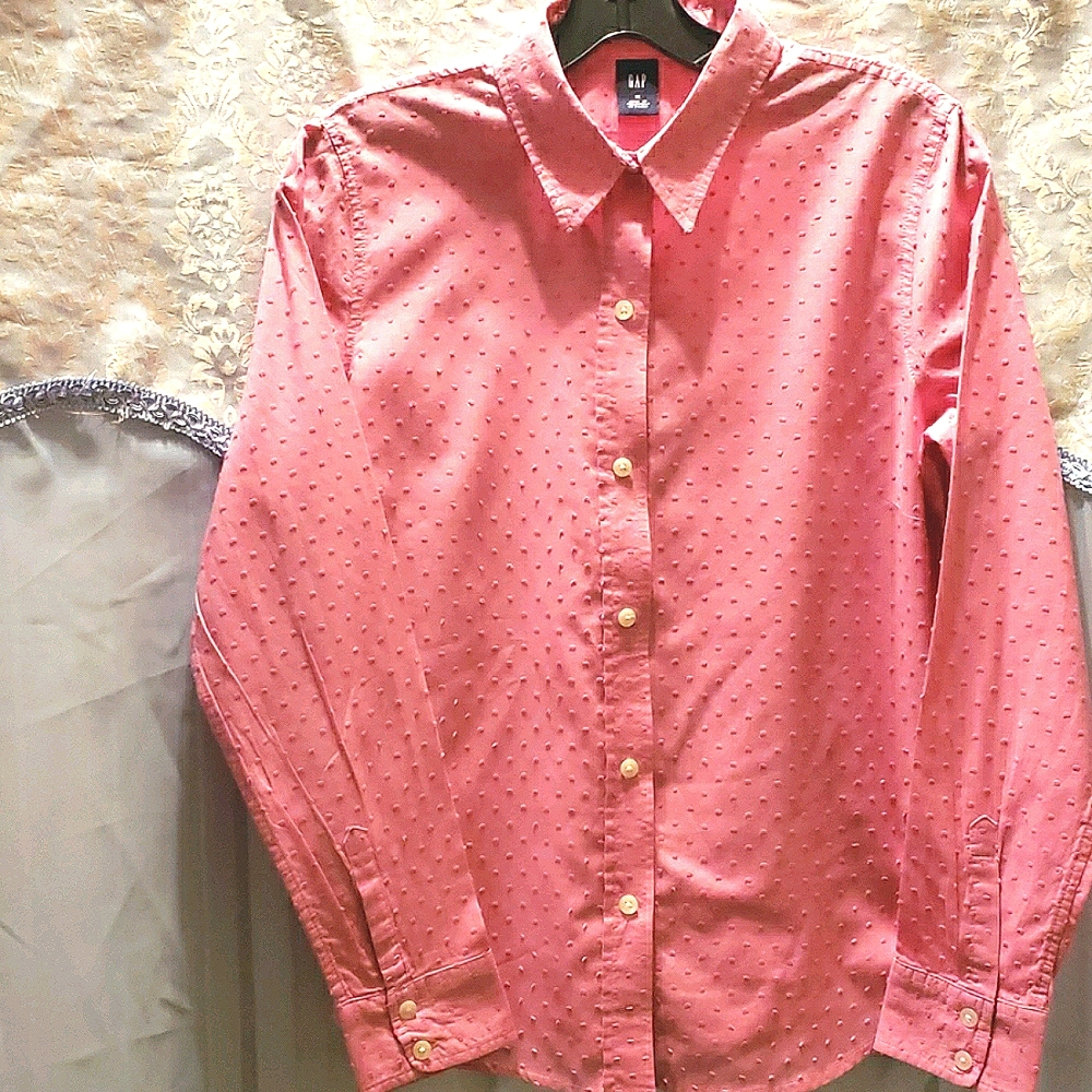 GAP PINK POLKA DOT BUTTON DOWN  SHIRT SZ M